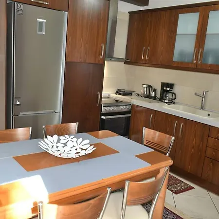 Specious Flat House Tatil Evi *