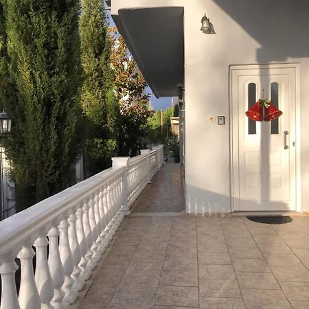 Specious Flat House Tatil Evi Tríkala