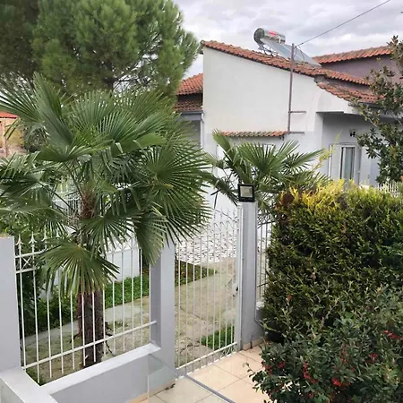 Specious Flat House Tatil Evi *